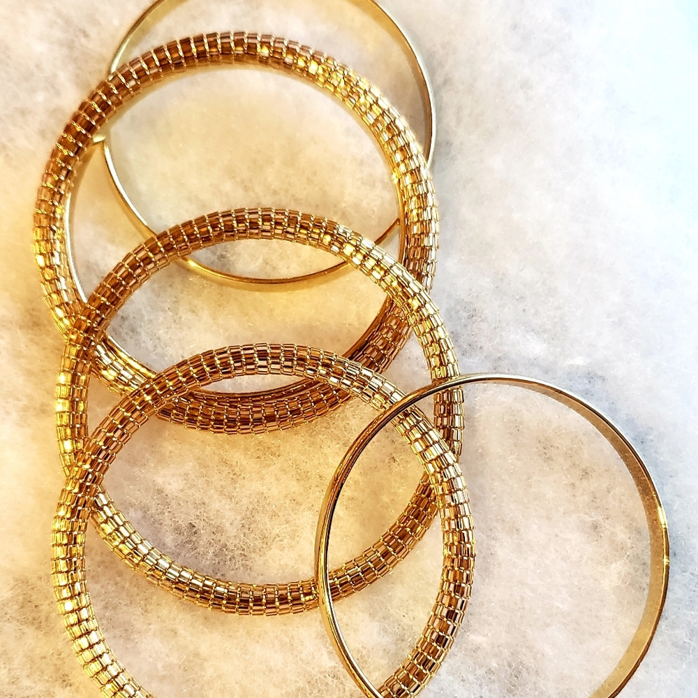 5 piece set Gold Bangle bracelets